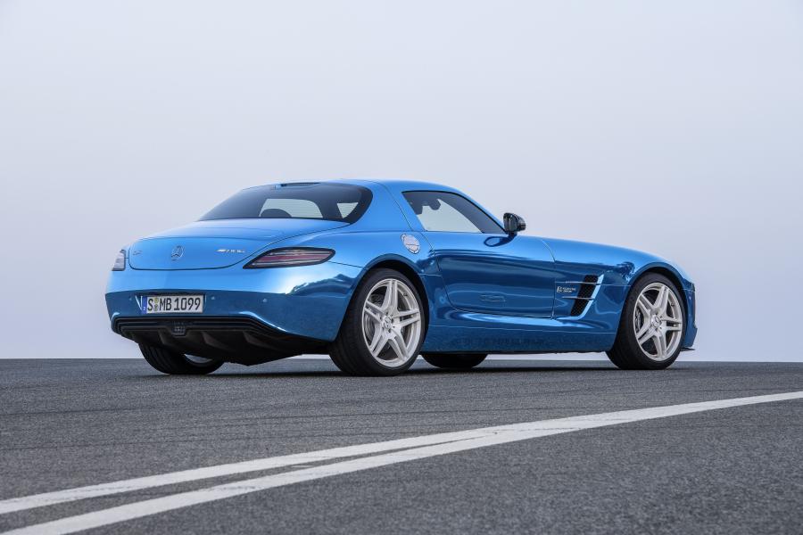  Mercedes-Benz SLS AMG Electric Drive concept 2012 года  (фото 16 из 30)